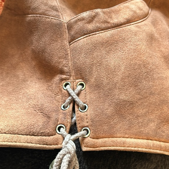 Ladies brown sheepskin coat with fur collar and fur trim, size large - Picture 10 of 12